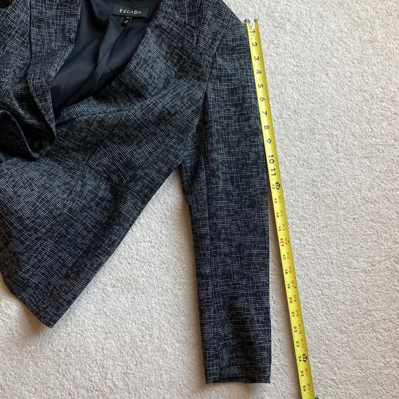 Escada blazer - Picture 14 of 14